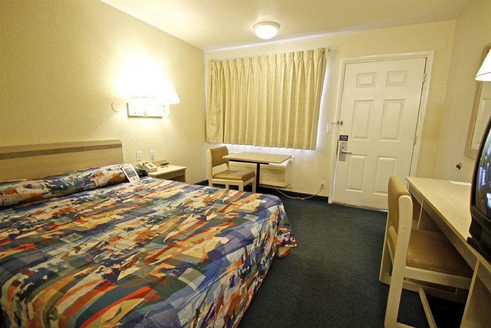West Ashley Inn Charleston Ngoại thất bức ảnh