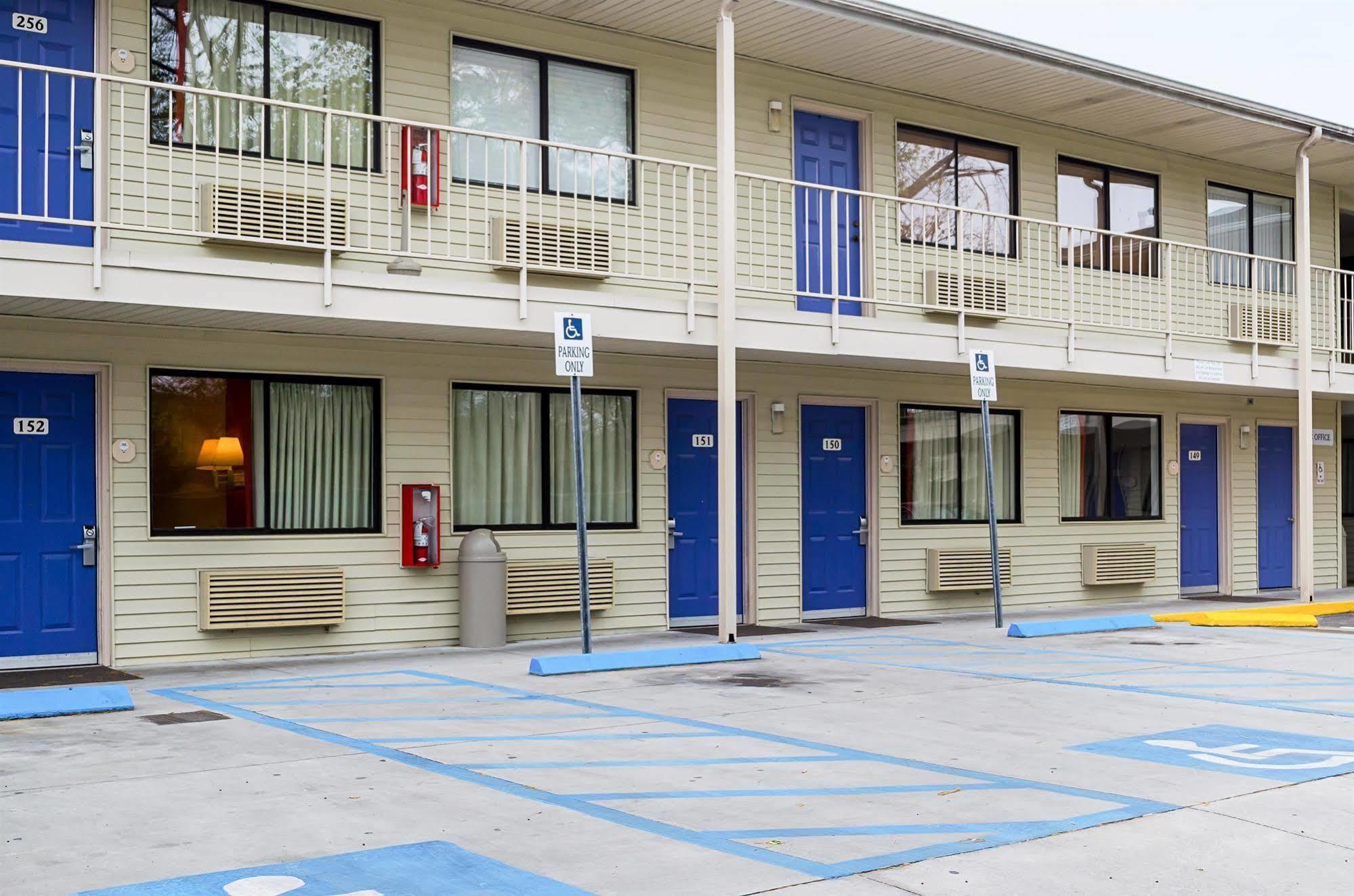 West Ashley Inn Charleston Ngoại thất bức ảnh
