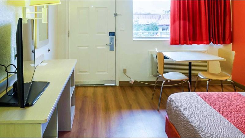 West Ashley Inn Charleston Ngoại thất bức ảnh